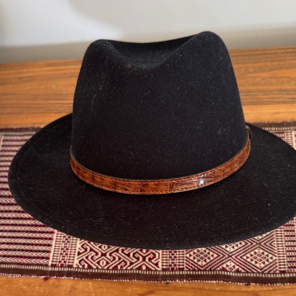 Women’s wool fedora style hat